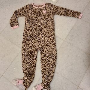 Girls pink & brown leopard onesie PJ size 5T